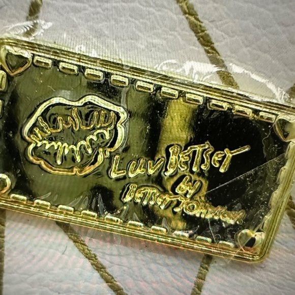 Women's Luv Betsey by Betsey Johnson Geometric Zip Wallet Gold Pink 4"x5" - Picture 13 of 16